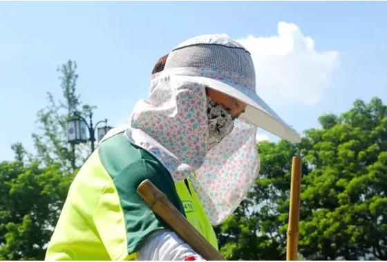 38℃高溫，這些身影讓你看到哭