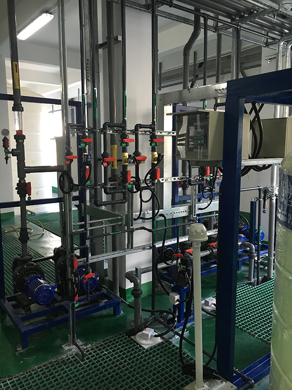 淺析高鹽分廢水處理設備中離心機的內(nèi)部結構