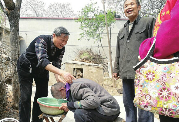 依斯倍污水處理設(shè)備工程案例客戶山東玫德鑄造專(zhuān)門(mén)成立扶貧辦