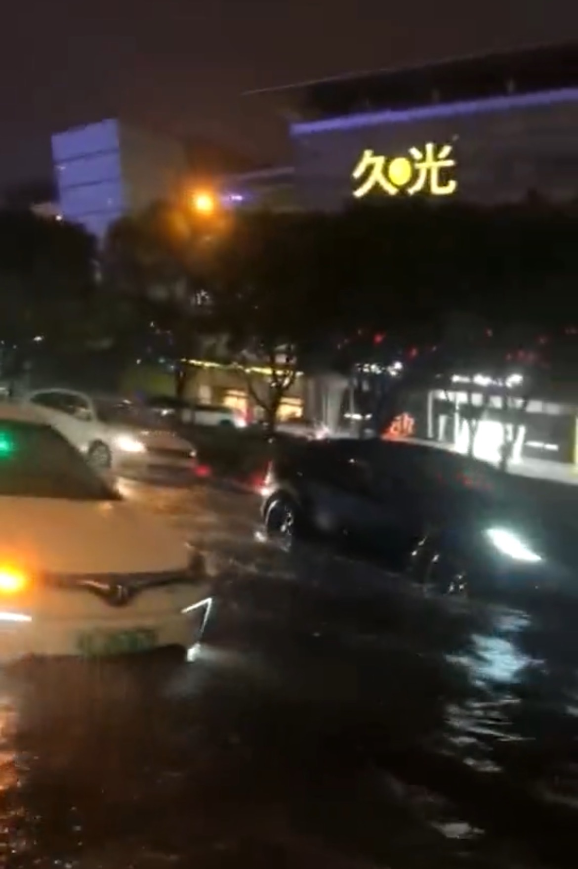 【防汛指南】面對暴雨及洪水等極端惡劣天氣，這些防汛知識你知道嗎？