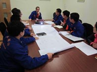 開(kāi)會(huì)討論技術(shù)方案2
