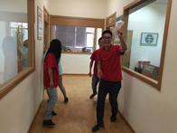 撕名牌活動
