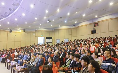 依斯倍攜手重慶工商大學開啟依斯倍班，開班儀式現場